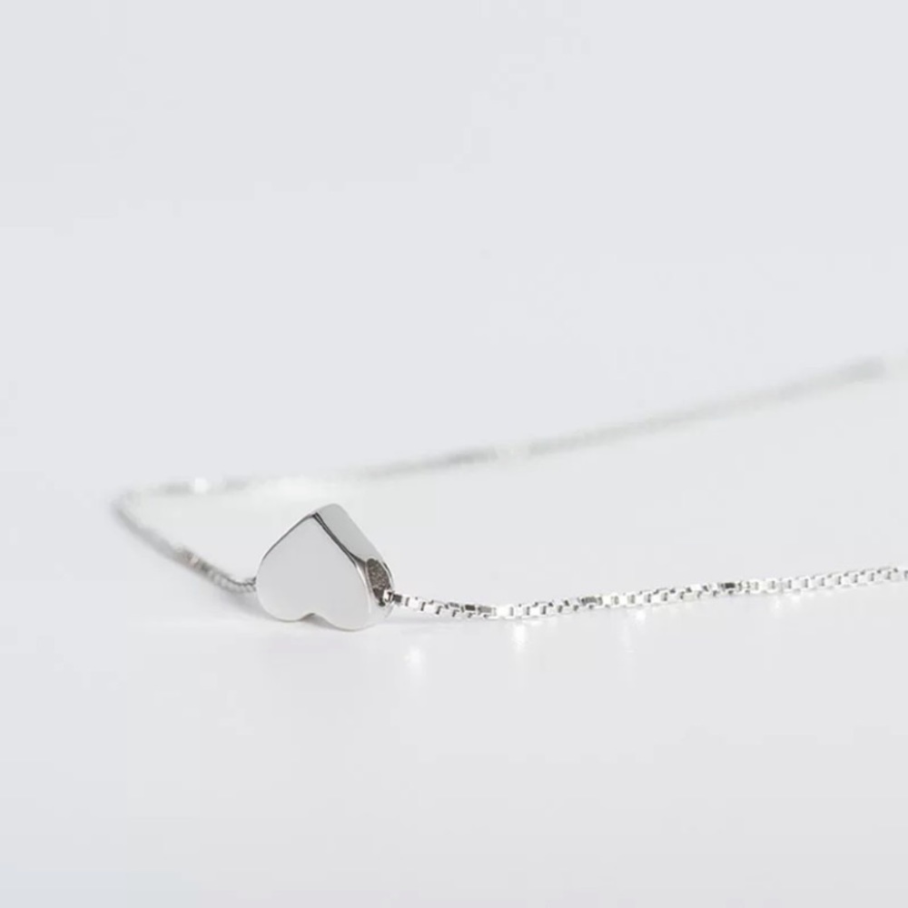 🔴 5/$20 silver dainty heart necklace NEW - Picture 4 of 4